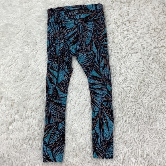 Lululemon Tight Stuff Tight Mini Palm Lace Tofino Teal Multi - Picture 4 of 5